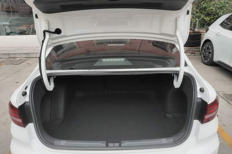 Used Volkswagen Lavida 2023 1.5L Automatic 5 Million Edition Trunk