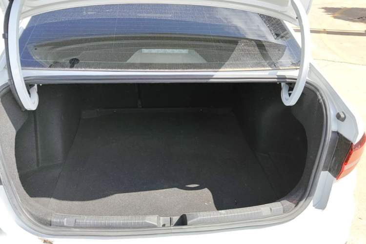 Used Volkswagen Lavida 2023 1.5L Automatic De Yi Edition Trunk