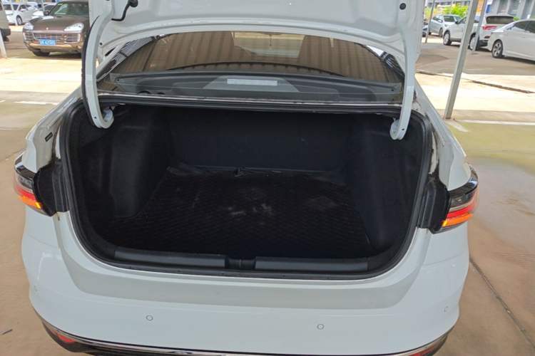 Used Volkswagen Lavida 2023 New Sharp 1.5L Automatic New Wish Edition Trunk