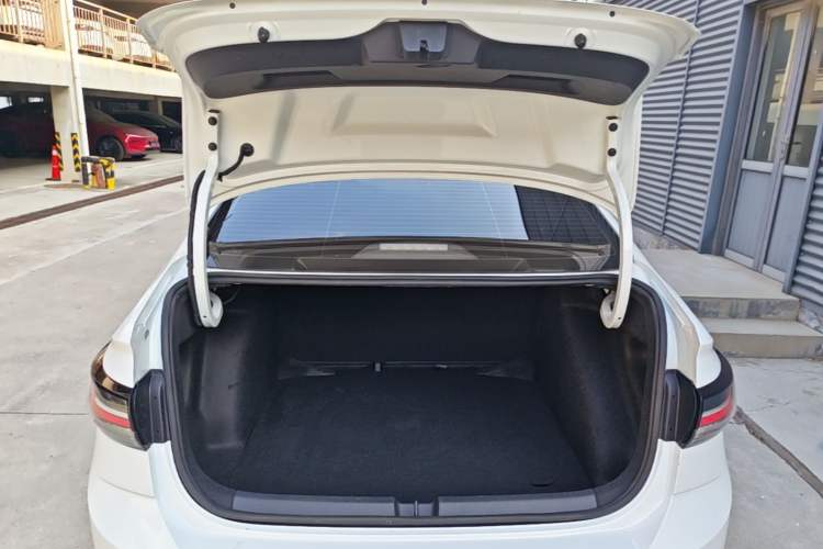 Used Volkswagen Lavida 2023 New Sharp 1.5L Automatic New Wish Edition Trunk