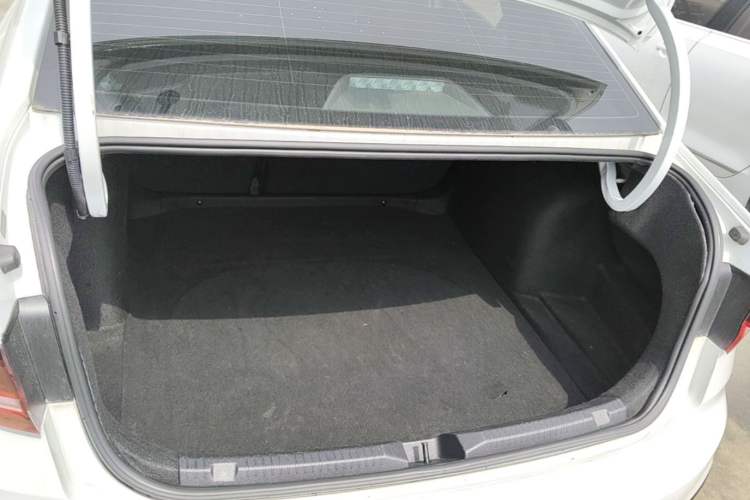 Used Volkswagen Lavida 2023 1.5L Automatic De Yi Edition Trunk