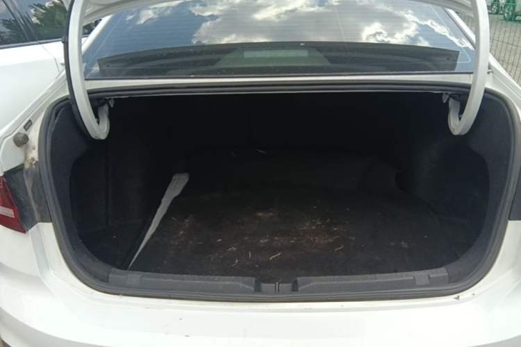 Used Volkswagen Lavida 2023 1.5L Automatic De Yi Edition Trunk
