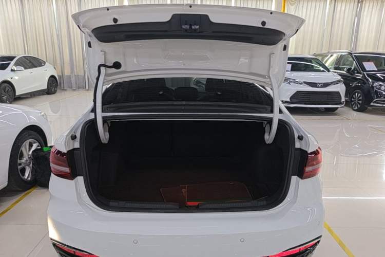 Used Volkswagen Lavida 2023 1.5L Automatic Starry Sky 5 Million Edition Trunk