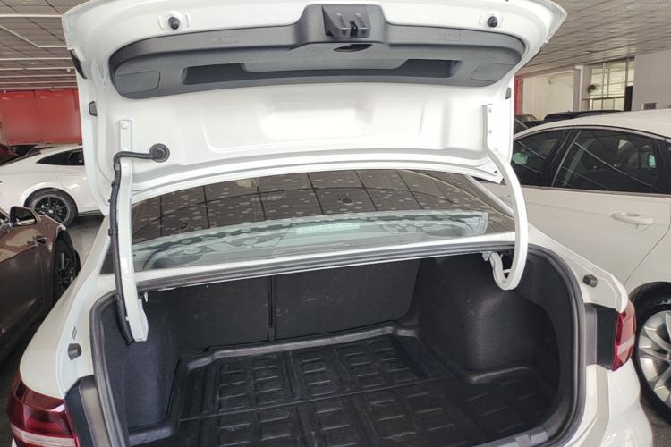 Used Volkswagen Lavida 2023 1.5L Automatic 5 Million Edition Trunk