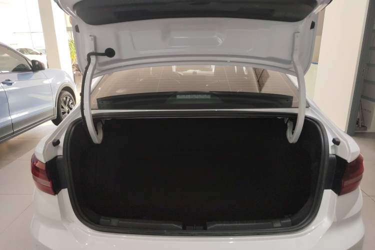Used Volkswagen Lavida 2023 Revised 1.5L Automatic DeYi Edition Trunk