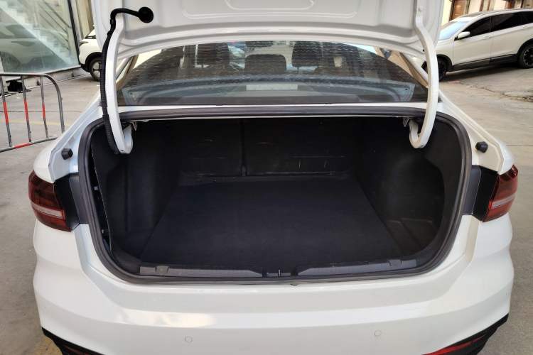 Used Volkswagen Lavida 2023 Revised 1.5L Automatic DeYi Edition Trunk