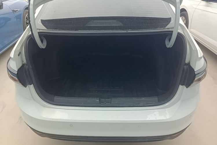 Used Volkswagen Lavida 2023 New Rui 1.5L Automatic New Yi Edition Trunk
