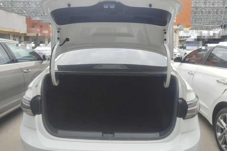 Used Volkswagen Lavida 2023 New Sharp 1.5L Automatic New Wish Edition Trunk
