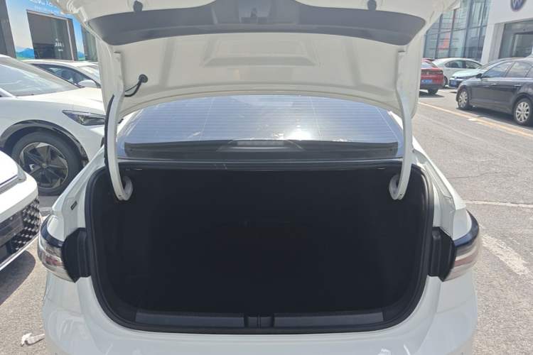 Used Volkswagen Lavida 2023 New Sharp 1.5L Automatic Excellent New Edition Trunk