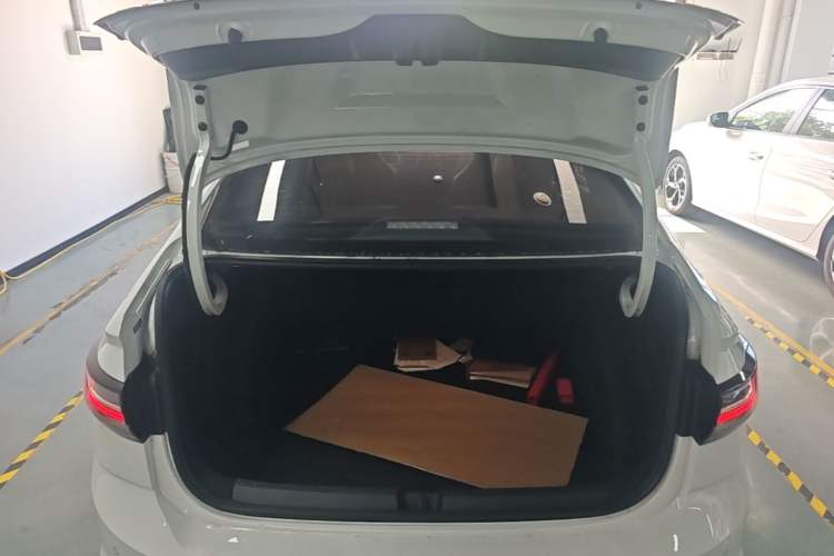 Used Volkswagen Lavida 2023 New Sharp 1.5L Automatic New Wish Edition Trunk