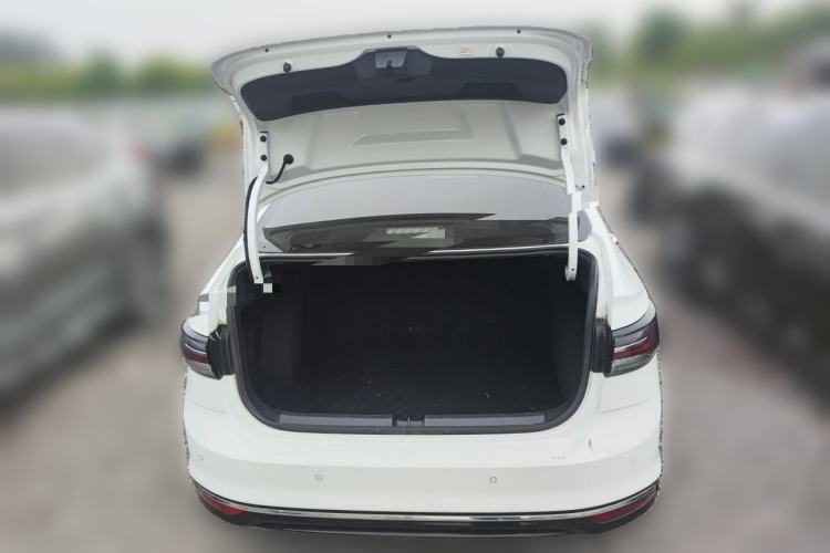 Used Volkswagen Lavida 2023 New Sharp 1.5L Automatic New Wish Edition Trunk