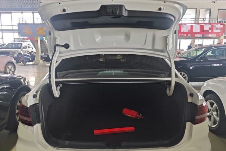 Used Volkswagen Lavida 2023 1.5L Automatic De Yi Edition Trunk