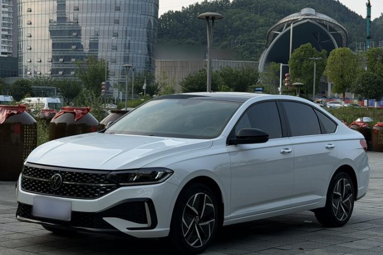Used Volkswagen Lavida 2023 280TSI DSG Starry Sky Deluxe Edition Guazi used car, China used car export, Used car for sale, Used  cars, Cheapest cars for sale