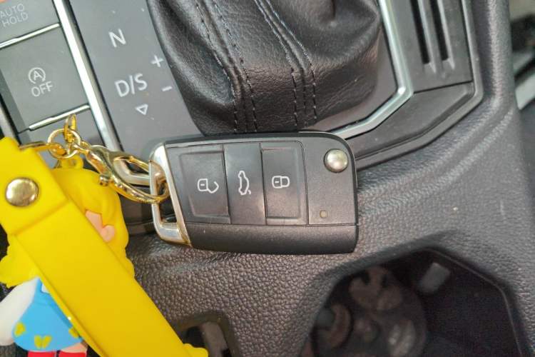 Used Volkswagen Lavida 2023 Revised Version 1.5L Automatic 5 Millionth Edition Vehicle Key