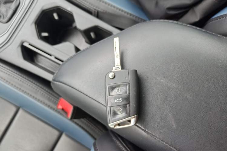 Used Volkswagen Lavida 2023 Revised 1.5L Automatic DeYi Edition Vehicle Key
