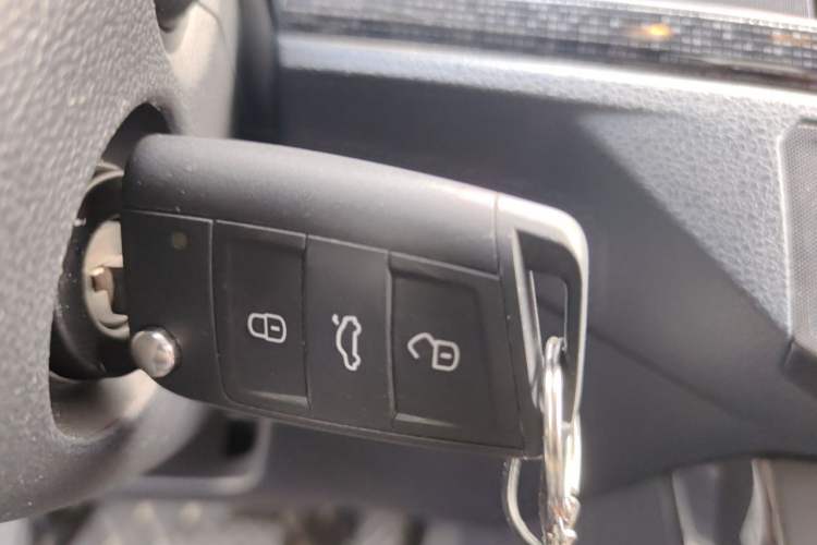 Used Volkswagen Lavida 2023 New Sharp 1.5L Automatic Excellent New Edition Vehicle Key
