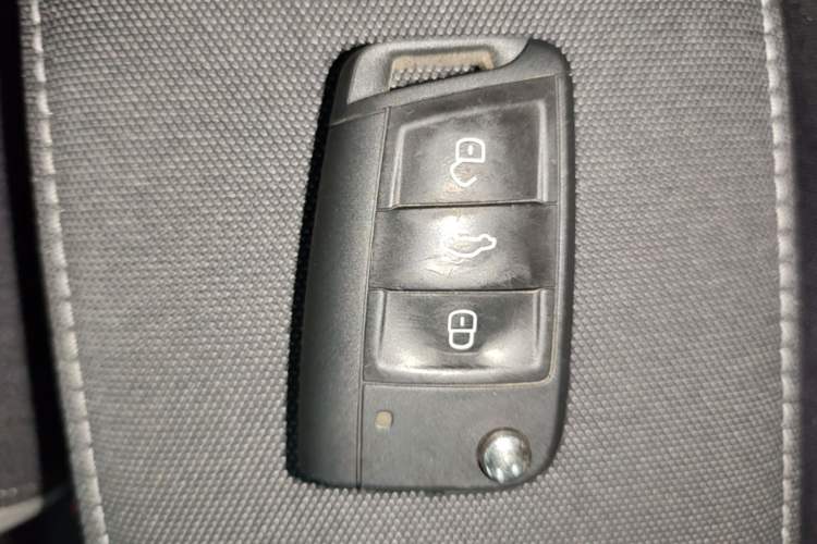 Used Volkswagen Lavida 2023 New Sharp 1.5L Automatic Excellent New Edition Vehicle Key
