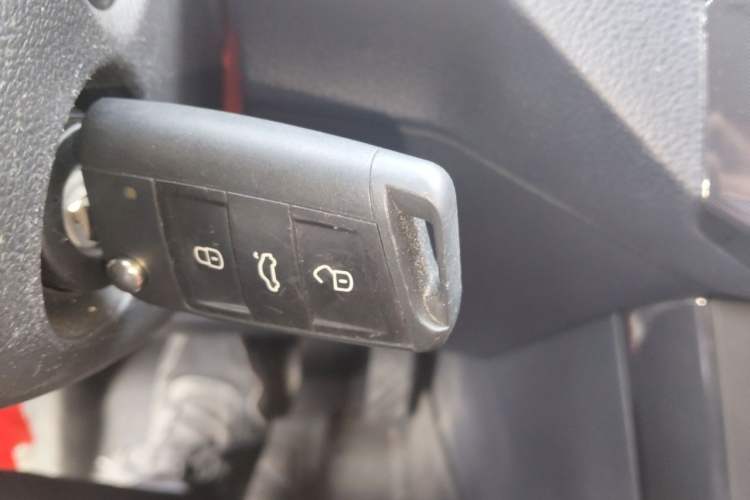 Used Volkswagen Lavida 2023 New Sharp 1.5L Automatic Excellent New Edition Vehicle Key