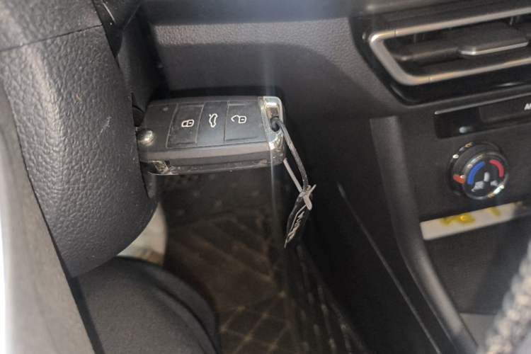 Used Volkswagen Lavida 2023 1.5L Automatic De Yi Edition Vehicle Key