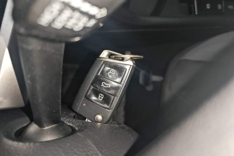 Used Volkswagen Lavida 2023 Revised 1.5L Automatic DeYi Edition Vehicle Key