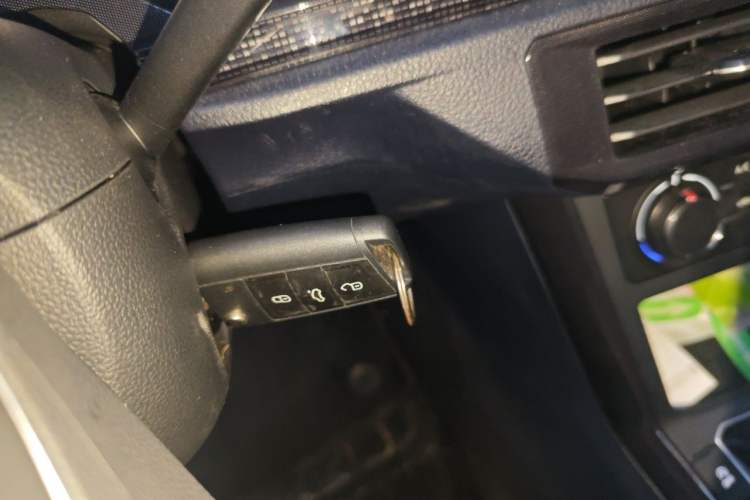 Used Volkswagen Lavida 2023 New Sharp 1.5L Automatic Excellent New Edition Vehicle Key