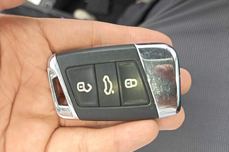 Used Volkswagen Lavida 2023 1.5L Automatic De Yi Edition Vehicle Key