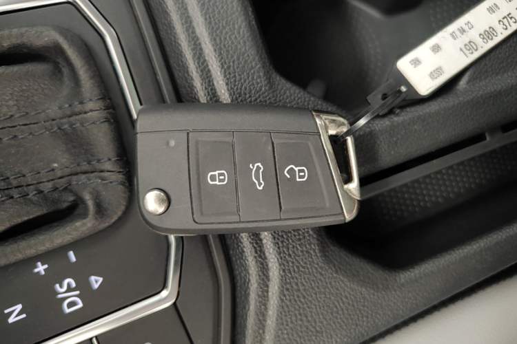 Used Volkswagen Lavida 2023 300TSI DSG Full-Comfort Edition Vehicle Key
