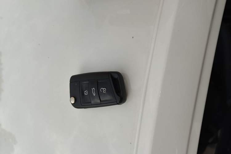 Used Volkswagen Lavida 2023 New Sharp 1.5L Automatic Excellent New Edition Vehicle Key