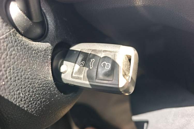 Used Volkswagen Lavida 2023 Revised 1.5L Automatic DeYi Edition Vehicle Key