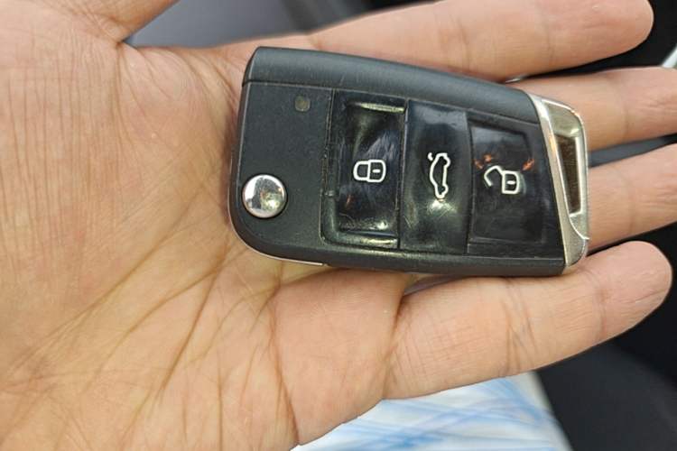 Used Volkswagen Lavida 2023 1.5L Automatic De Yi Edition Vehicle Key