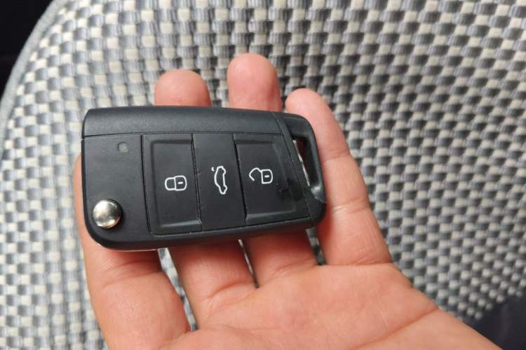 Used Volkswagen Lavida 2023 New Sharp 1.5L Automatic Excellent New Edition Vehicle Key