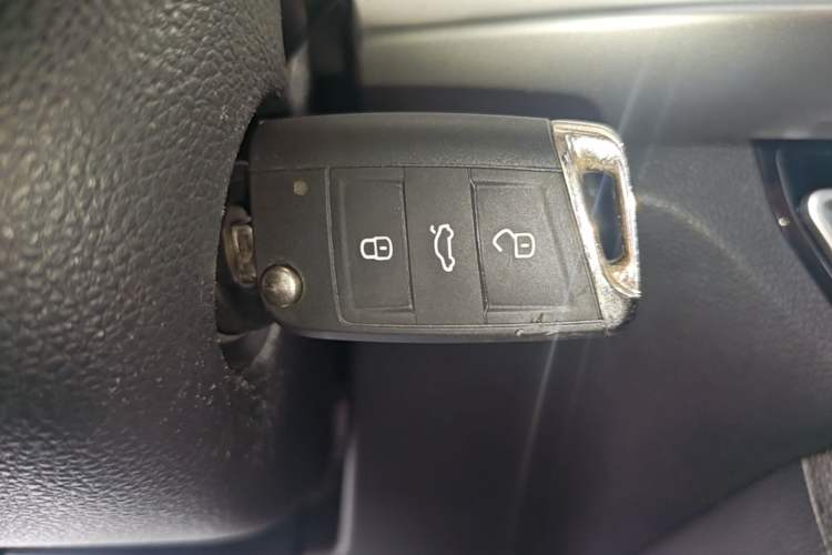 Used Volkswagen Lavida 2023 Revised 1.5L Automatic DeYi Edition Vehicle Key