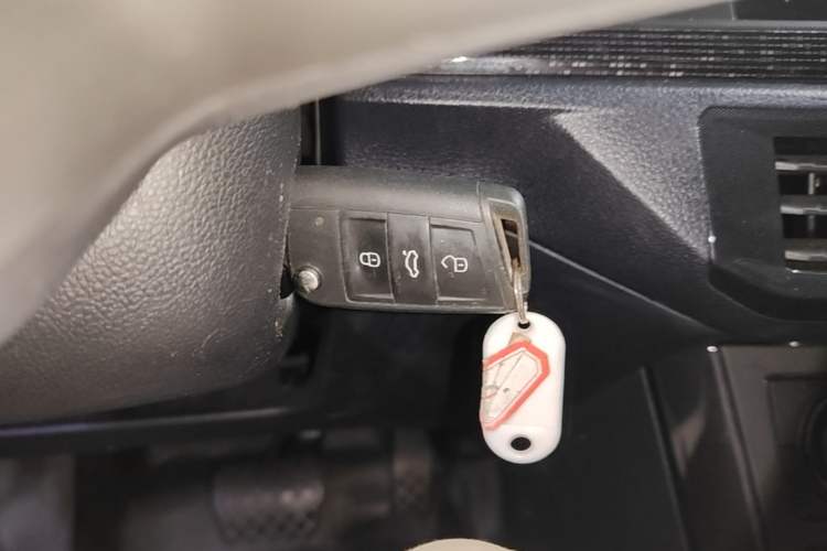 Used Volkswagen Lavida 2023 New Sharp 1.5L Automatic Excellent New Edition Vehicle Key