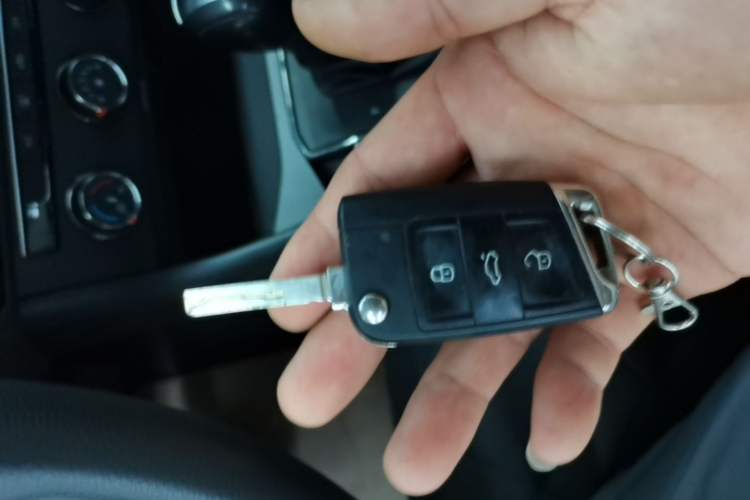 Used Volkswagen Lavida 2023 Revised 1.5L Automatic DeYi Edition Vehicle Key