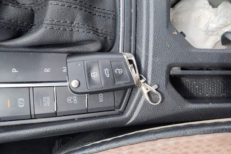 Used Volkswagen Lavida 2023 300TSI DSG Full-Comfort Edition Vehicle Key