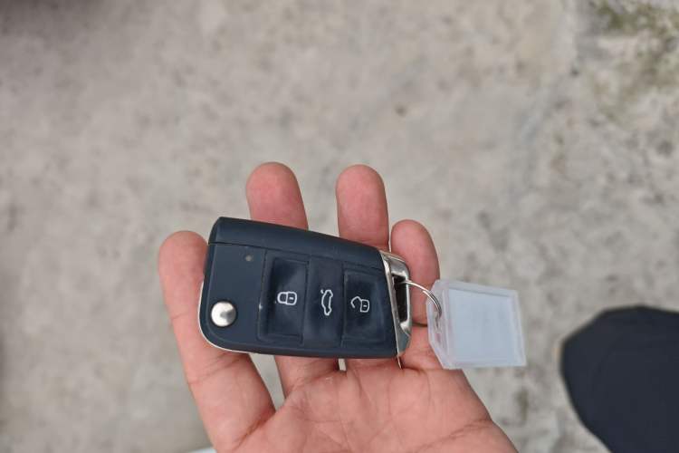 Used Volkswagen Lavida 2023 Revised 1.5L Automatic DeYi Edition Vehicle Key
