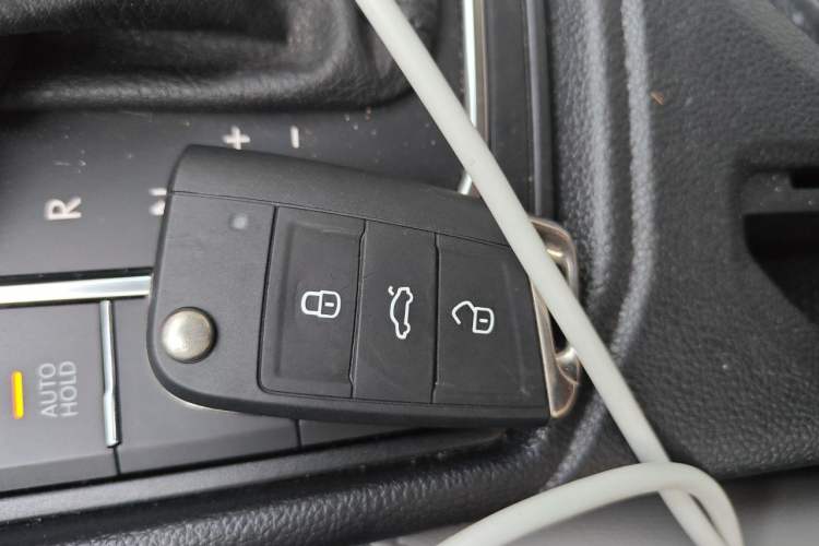 Used Volkswagen Lavida 2023 300TSI DSG Full-Comfort Edition Vehicle Key