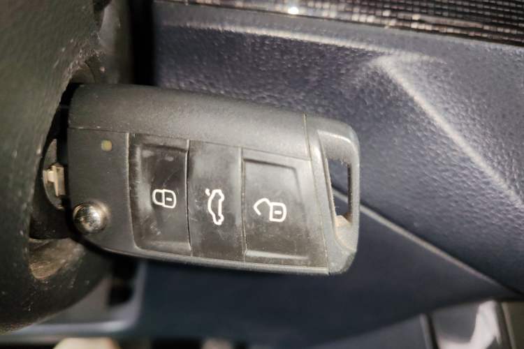 Used Volkswagen Lavida 2023 New Sharp 1.5L Automatic Excellent New Edition Vehicle Key