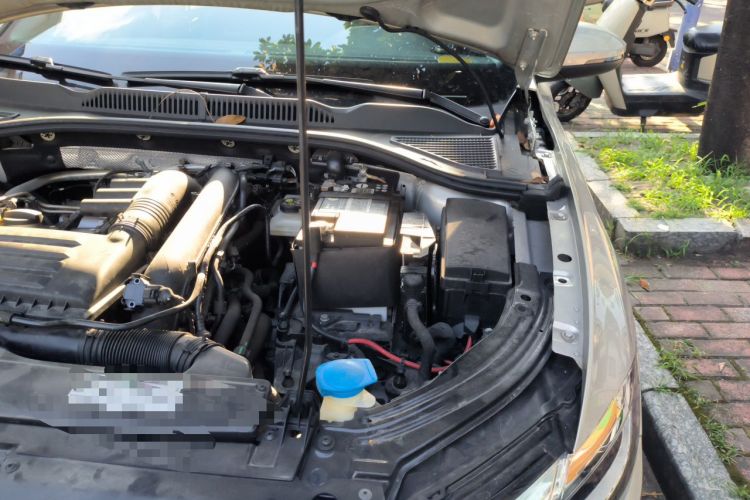 Used Volkswagen Lavida 2023 280TSI DSG Full-Comfort Edition Engine Bay Left