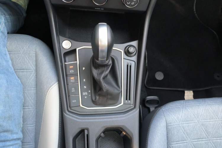 Used Volkswagen Lavida 2023 280TSI DSG Full-Comfort Edition Gear Lever