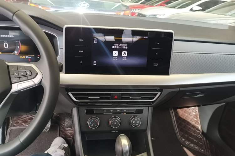 Used Volkswagen Lavida 2024 300TSI DSG Full-Comfort Edition Audio And AC Panel