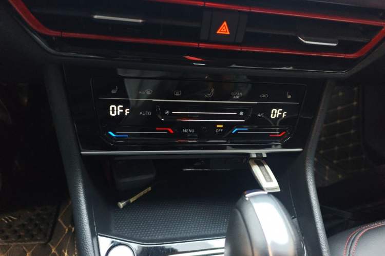 Used Volkswagen Lavida 2024 300TSI DSG Starry Sky Leading Edition Audio And AC Panel
