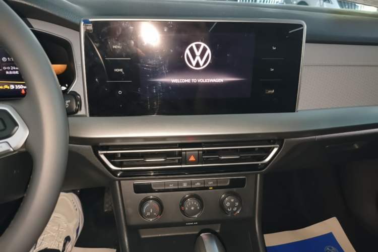 Used Volkswagen Lavida 2024 300TSI DSG Full-Comfort Edition Audio And AC Panel