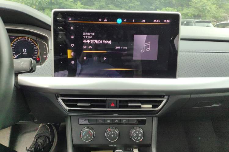 Used Volkswagen Lavida 2024 1.5L Automatic Starry Sky 5 Million Edition Audio And AC Panel