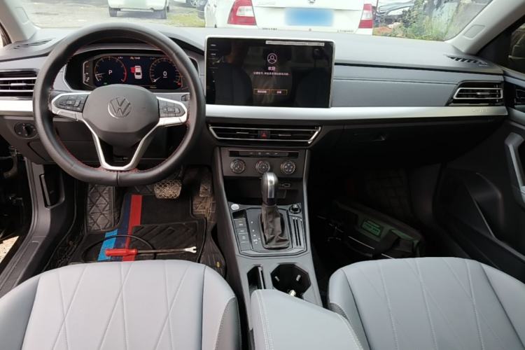 Used Volkswagen Lavida 2024 1.5L Automatic Starry Sky 5 Million Edition Center Console