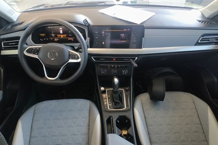 Used Volkswagen Lavida 2024 300TSI DSG Full-Comfort Edition Center Console