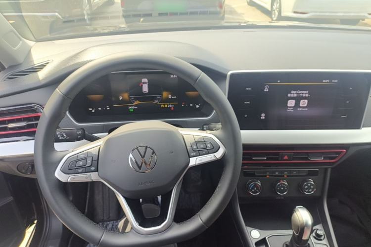 Used Volkswagen Lavida 2024 300TSI DSG Starry Sky Deluxe Edition Center Console