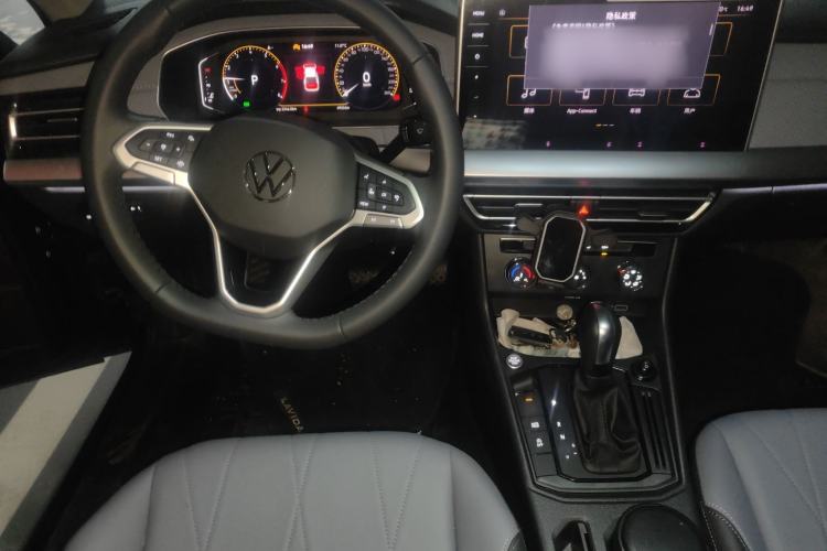 Used Volkswagen Lavida 2024 1.5L Automatic 5 Million Edition Center Console