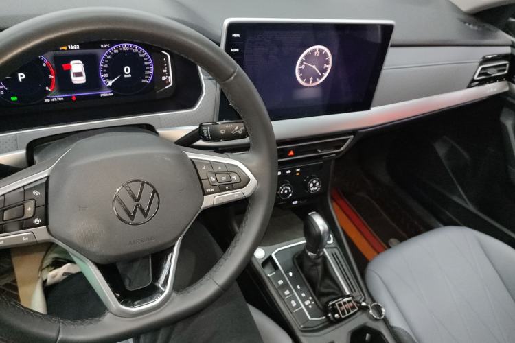 Used Volkswagen Lavida 2024 1.5L Automatic Starry Sky 5 Million Edition Center Console