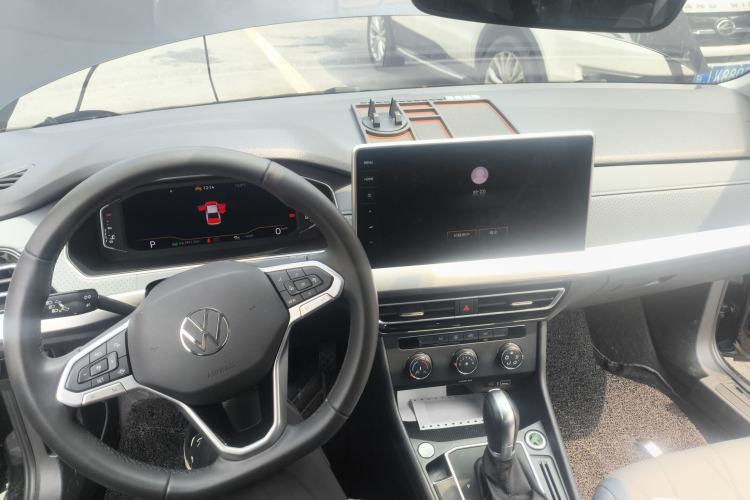 Used Volkswagen Lavida 2024 1.5L Automatic Starry Sky 5 Million Edition Center Console